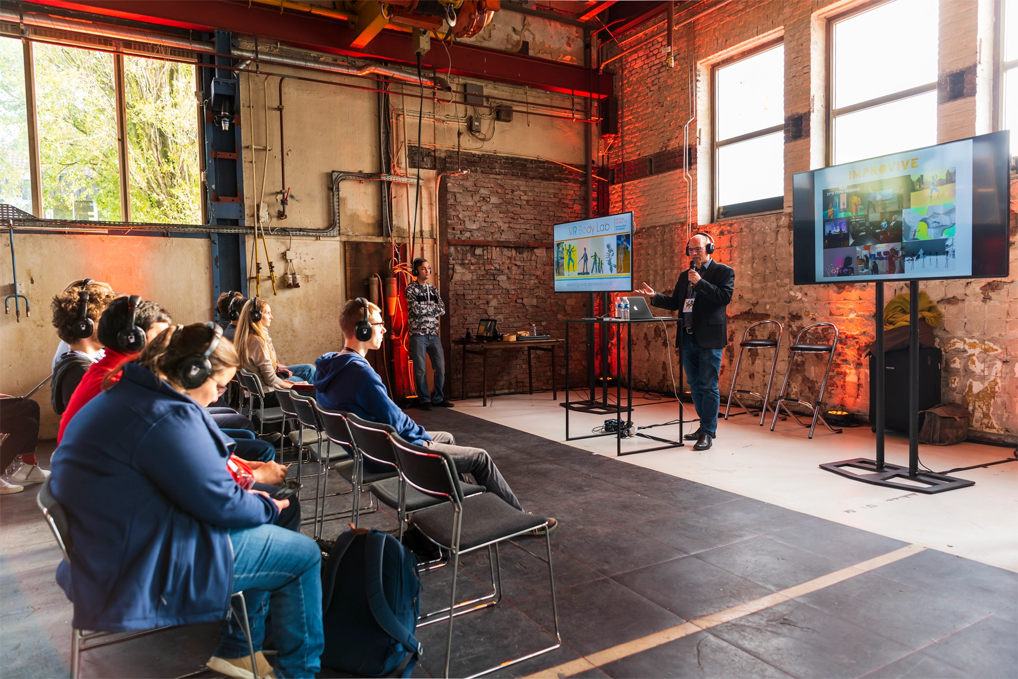 Vr body lab Virtual Reality presentation by Roger ter Heide of ImproVive